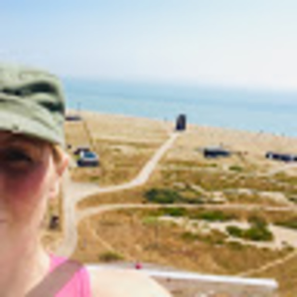 Meet your Posher, Renée - Picture 1 of 1